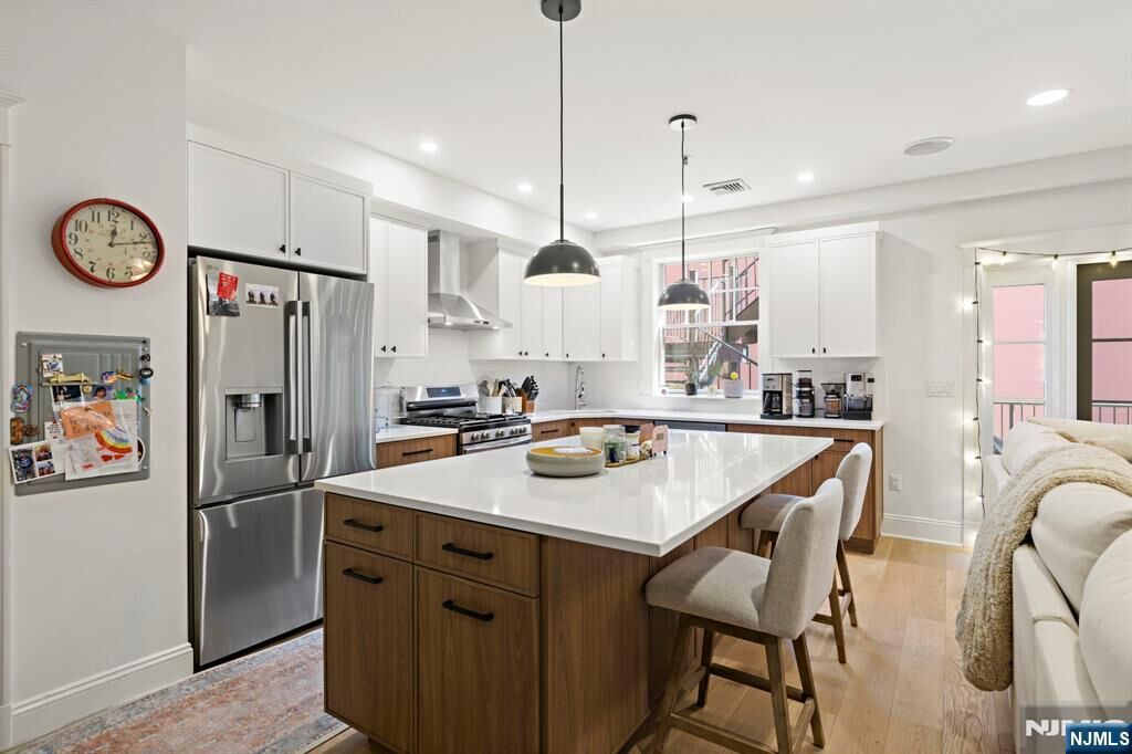 Property Photo:  315 Grand Street 3  NJ 07030 