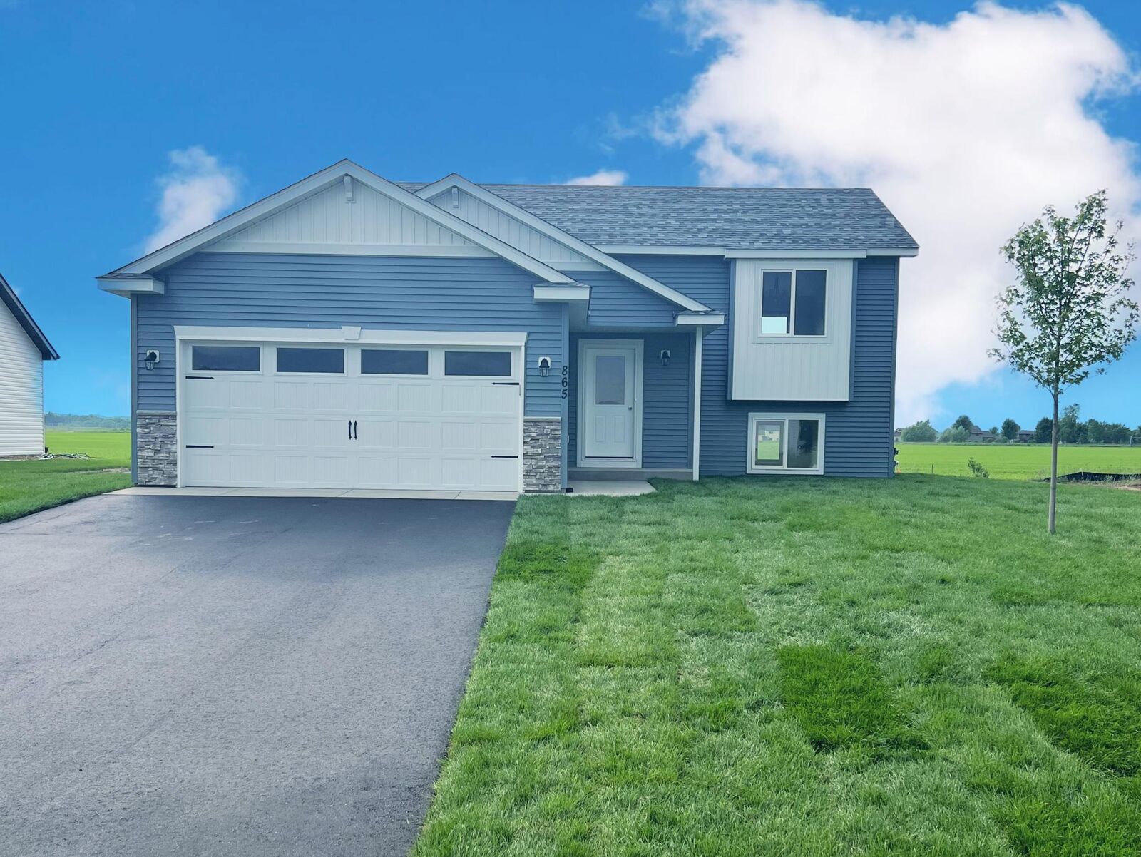 Property Photo: 955 2 1/2 Avenue SW MN 56367