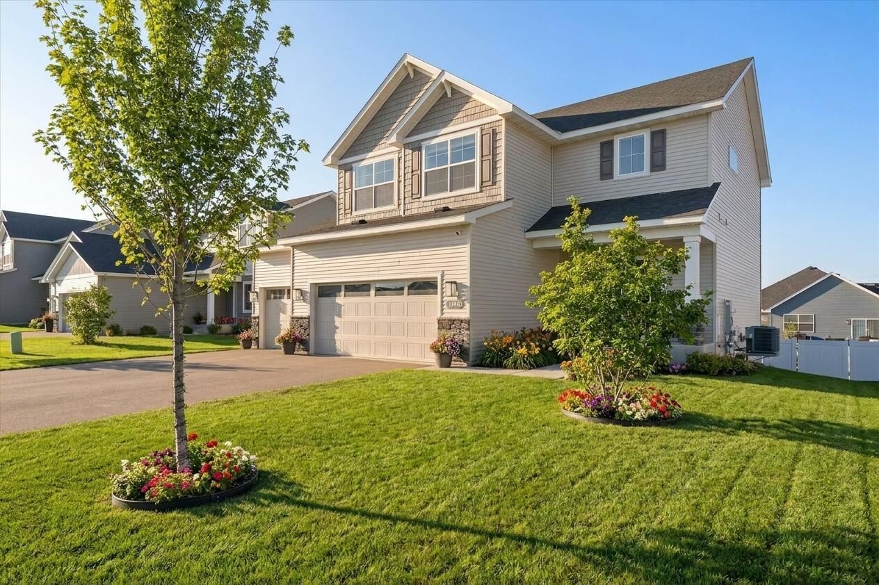 Property Photo: 1486 Oak Ridge Street MN 55341
