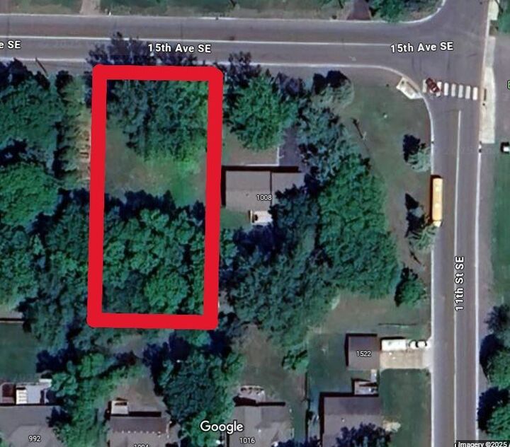 Property Photo:  954 15th Ave SE  MN 55025 