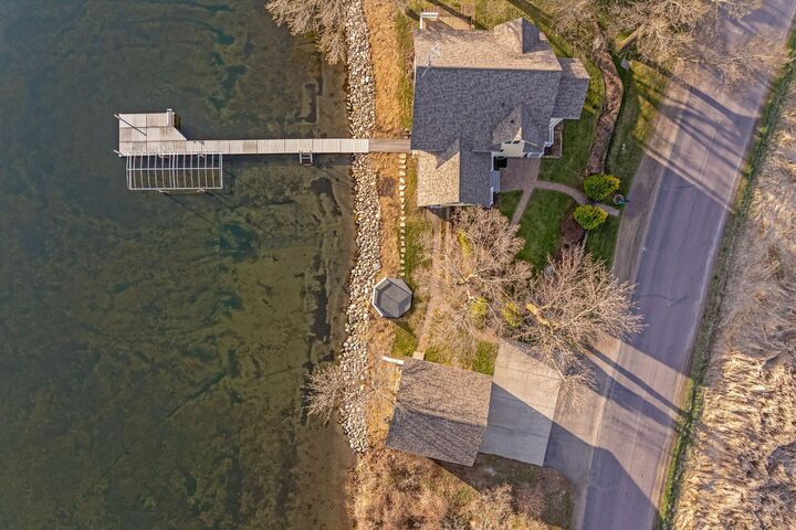 Property Photo:  3710 Sioux Lane  MN 56063 