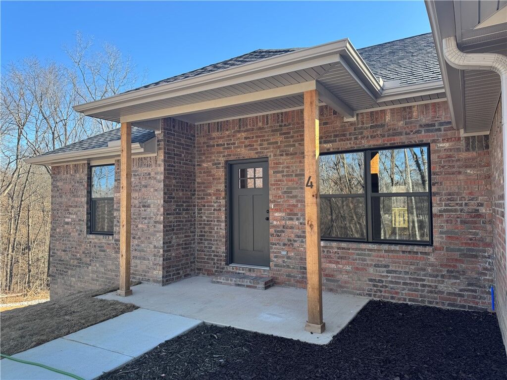 Property Photo:  4 Melrose Lane  AR 72715 