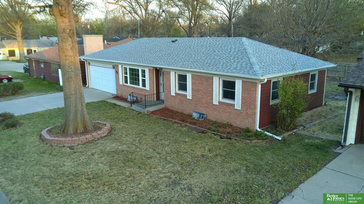 Property Photo:  21 Arbor Court  NE 68467 