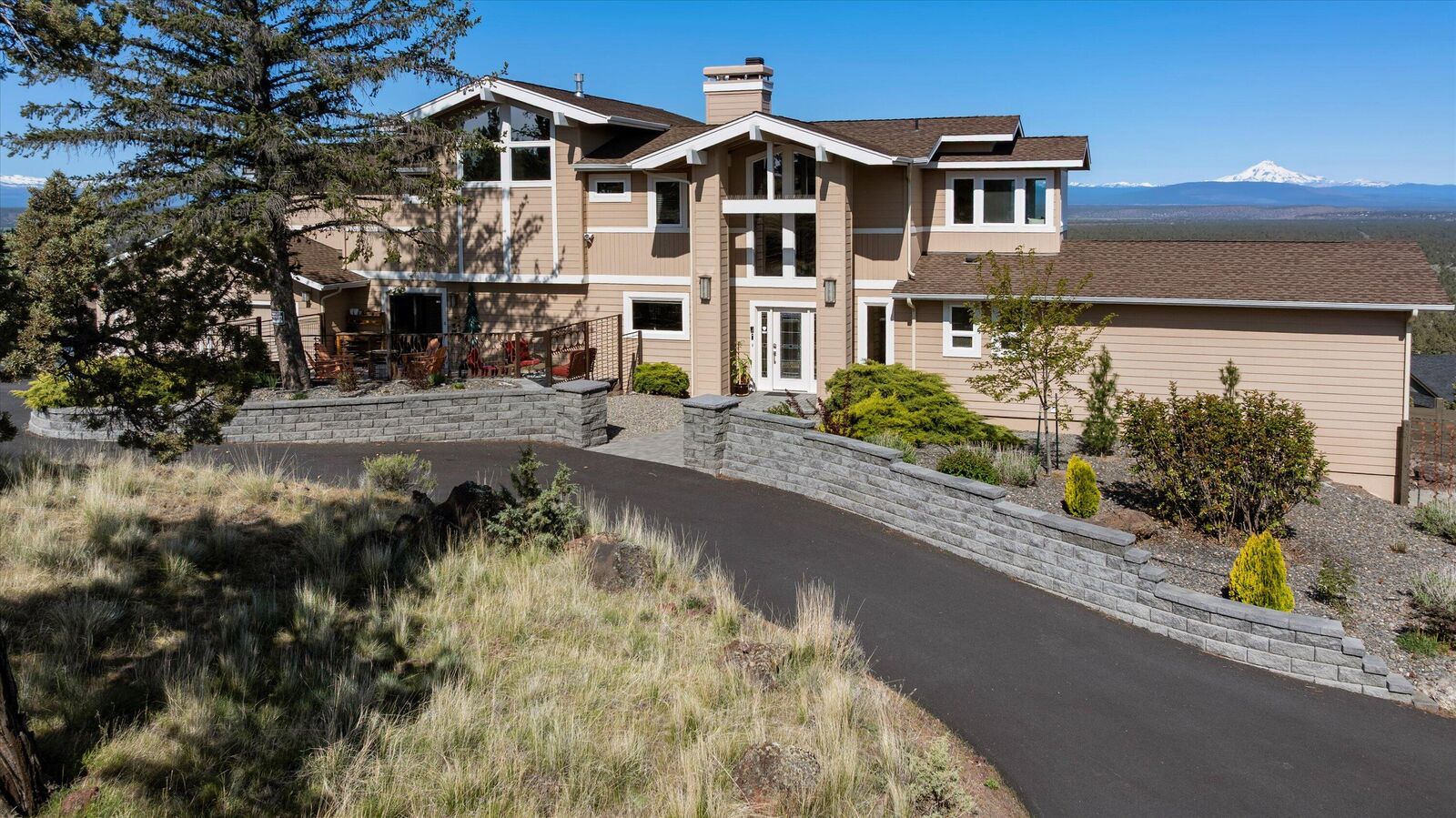 Property Photo:  3124 NW Lynch Way  OR 97756 