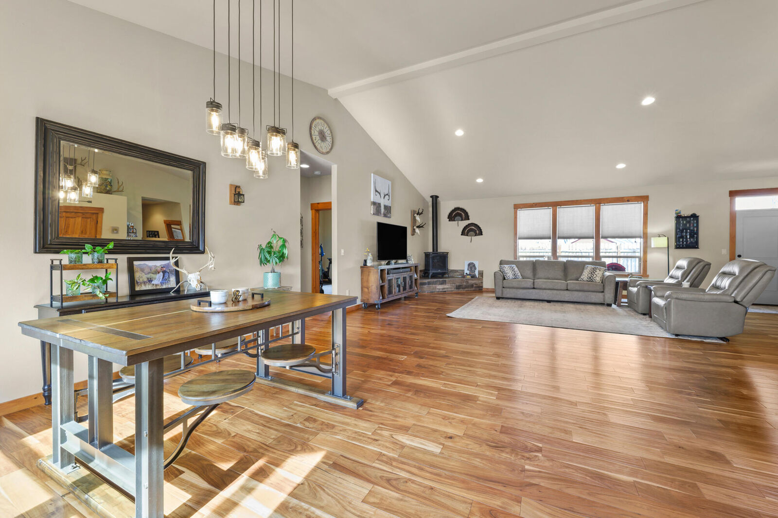 Property Photo: 220 NW 28th Street OR 97756