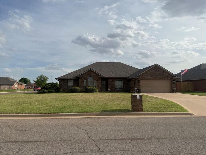 Property Photo:  
