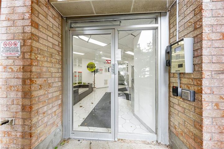Property Photo:  15 Hofstetter Avenue 406  ON N2A 3Z7 