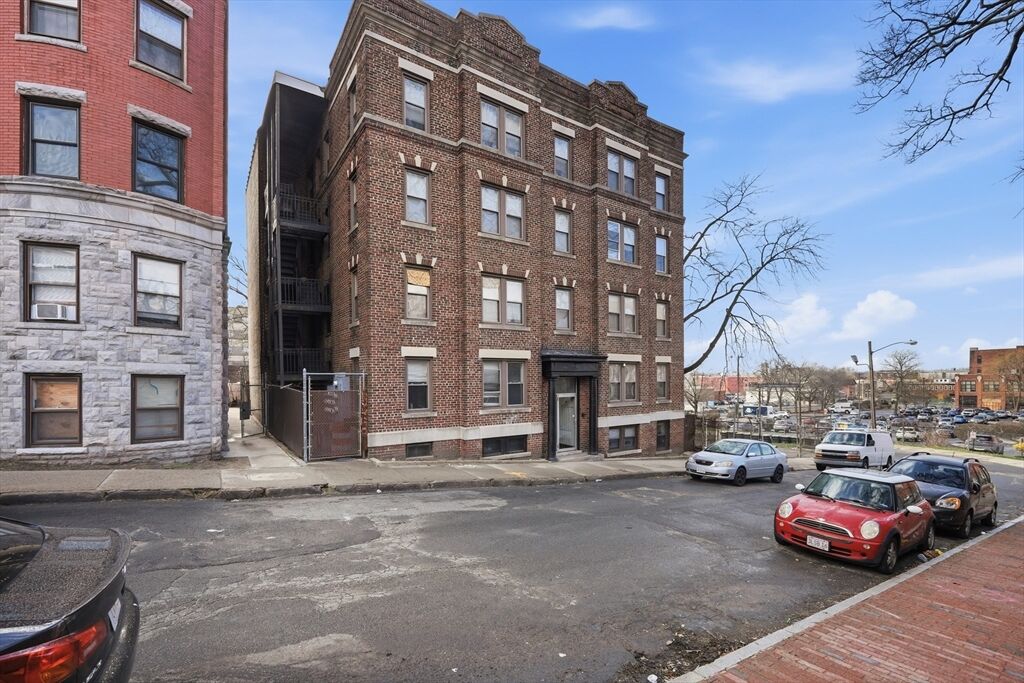 Property Photo:  91 E Park St  MA 01105 