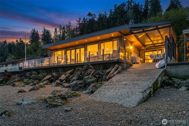 Property Photo:  2963  Tillicum Beach Drive  WA 98282 