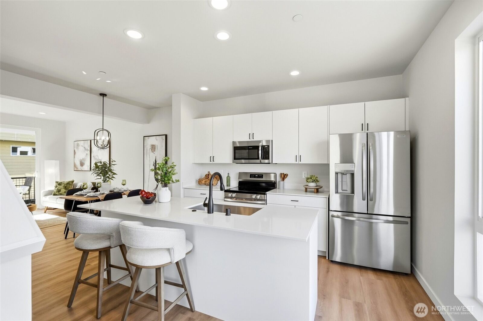 Property Photo:  222  124th Street SW E1  WA 98204 