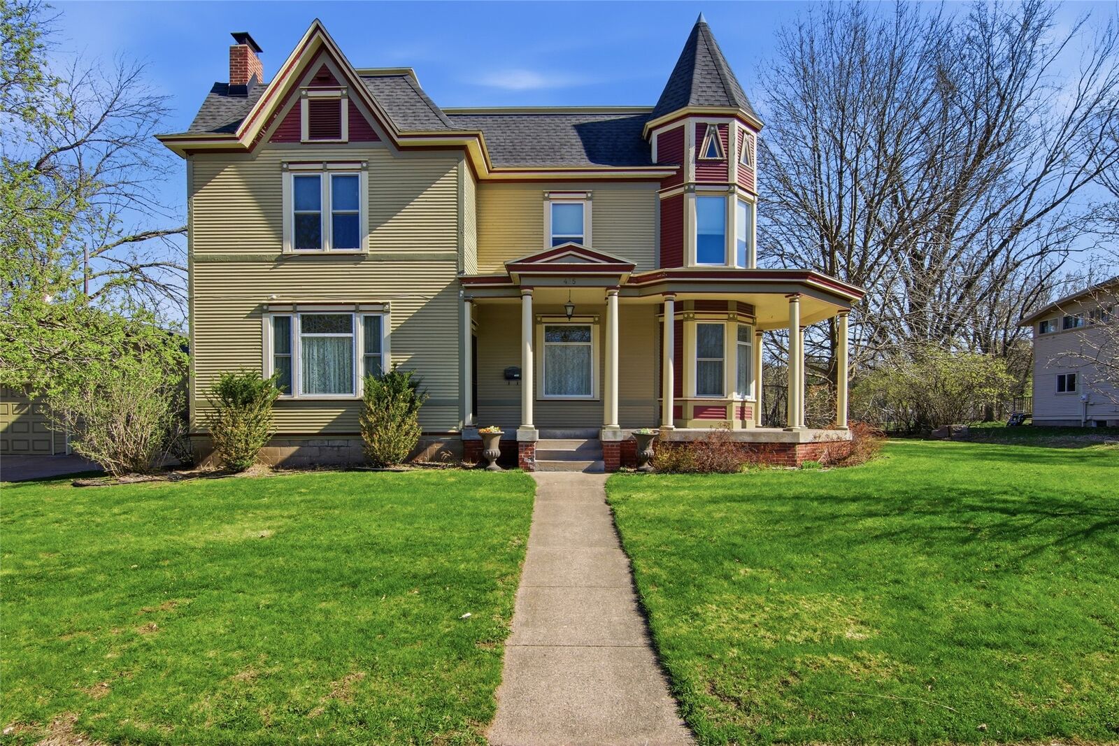 Property Photo: 435 Jefferson Street WI 54701