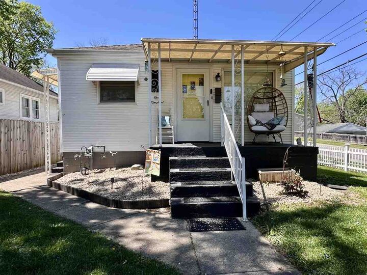 Property Photo:  100 SW 14th Street  IN 47374 