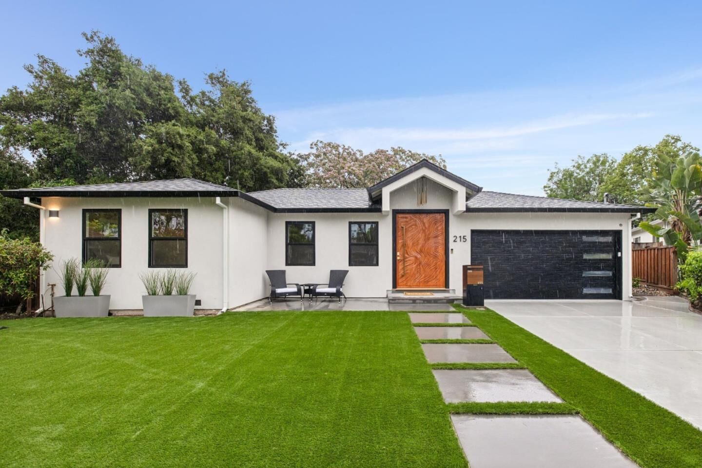 Property Photo: 215 Lauella Court CA 94041
