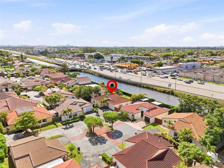 Property Photo:  631 SW 88th Ct  FL 33174 