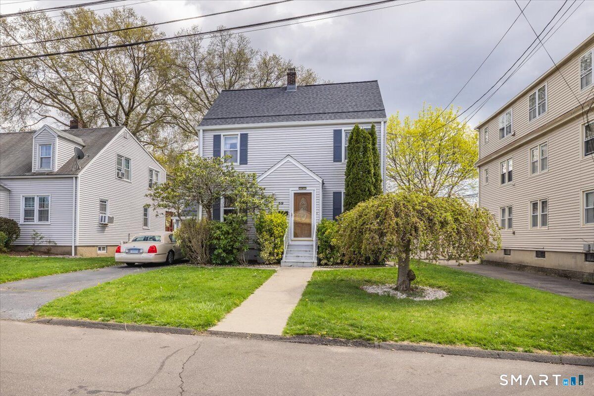 Property Photo:  39 Peace Street  CT 06615 