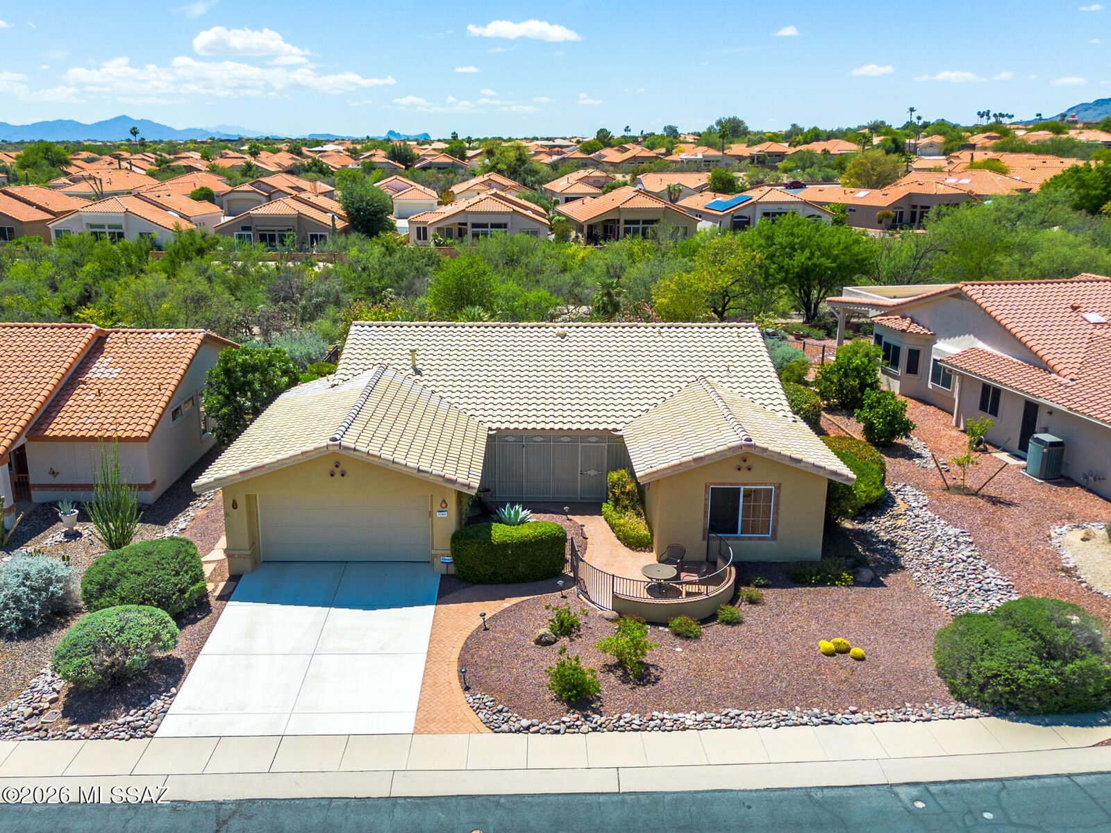 Property Photo:  2260 E Ruellia Drive  AZ 85755 