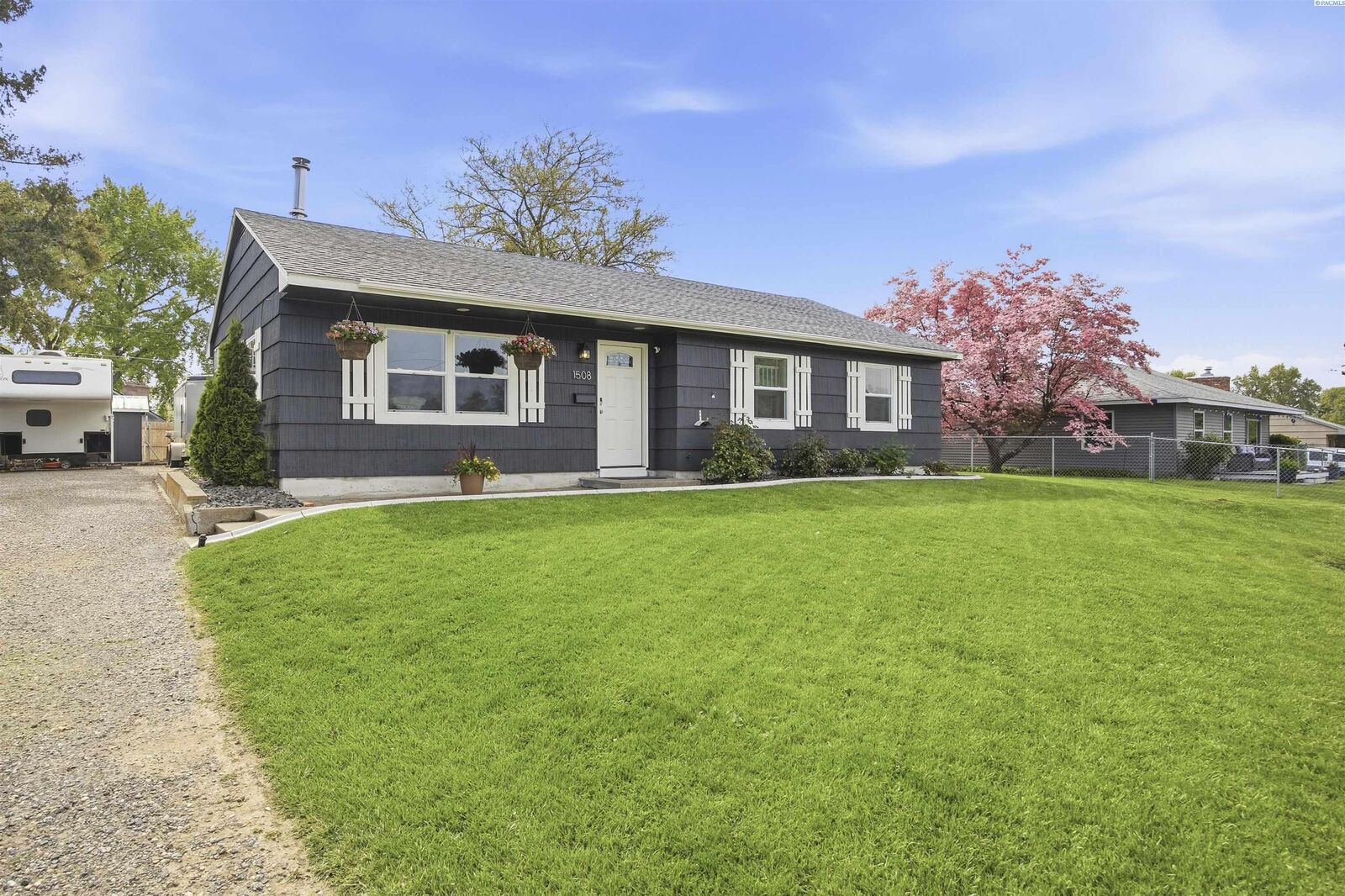 Property Photo:  1508 Cottonwood Drive  WA 99354 