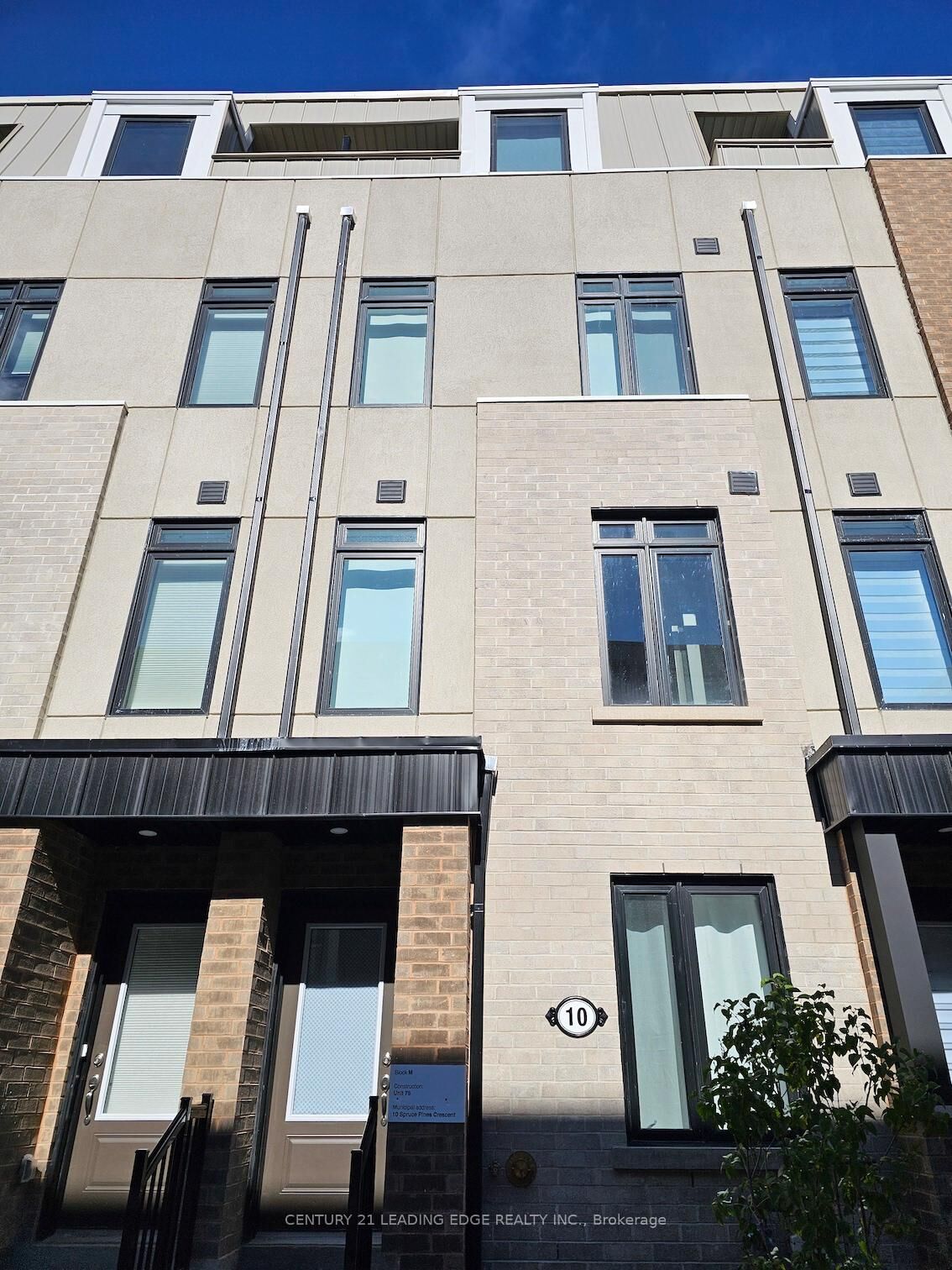 Property Photo: 10 Spruce Pines Crescent Room2 ON M4A 1C5