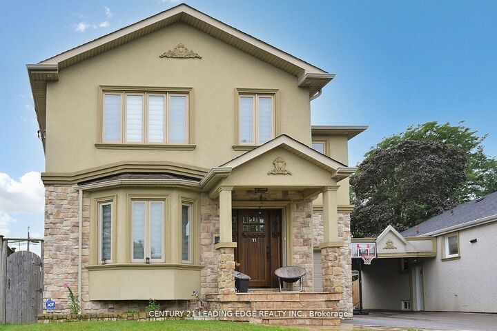 Property Photo: 11 Bellvare Crescent ON M1R 2M8