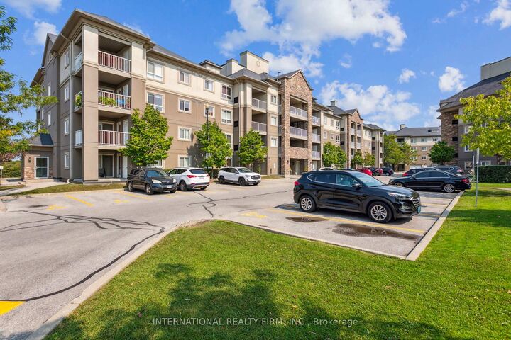 Property Photo: 6 Dayspring Circle 2113 ON L6P 2Z6
