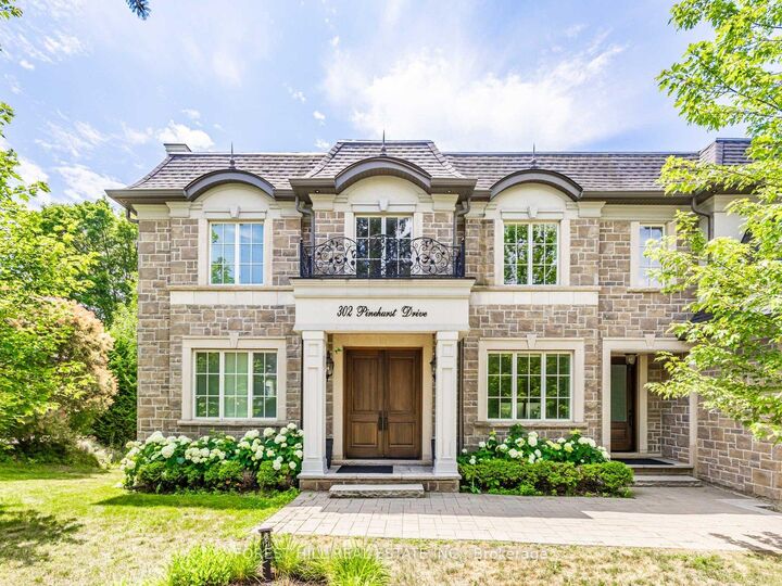 Property Photo:  302 Pinehurst Drive W  ON L6J 4X3 