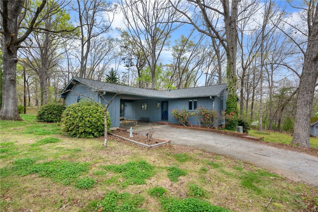 Property Photo:  237 Earle Road  SC 29630 