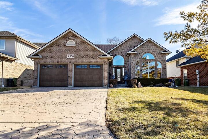 136 Mousseau Crescent — photo 1