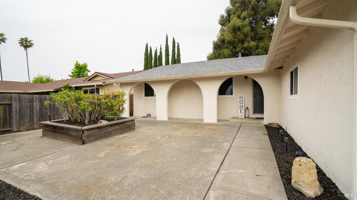 Property Photo:  2869 Marigold Drive  CA 94533 