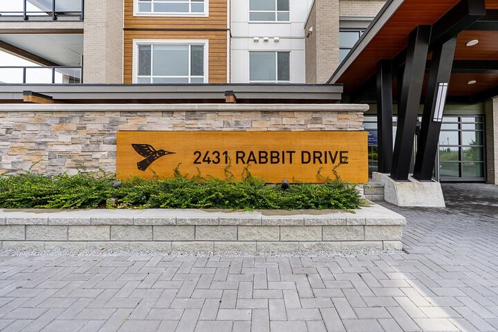 Property Photo: 2431 Rabbit Drive 105 BC V4M 0G5