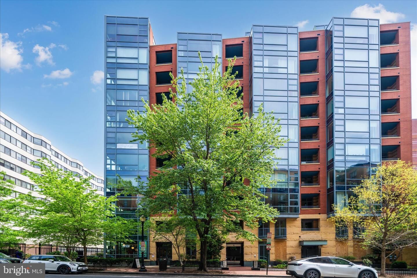 Property Photo:  1117 10th Street NW 1009  DC 20001 