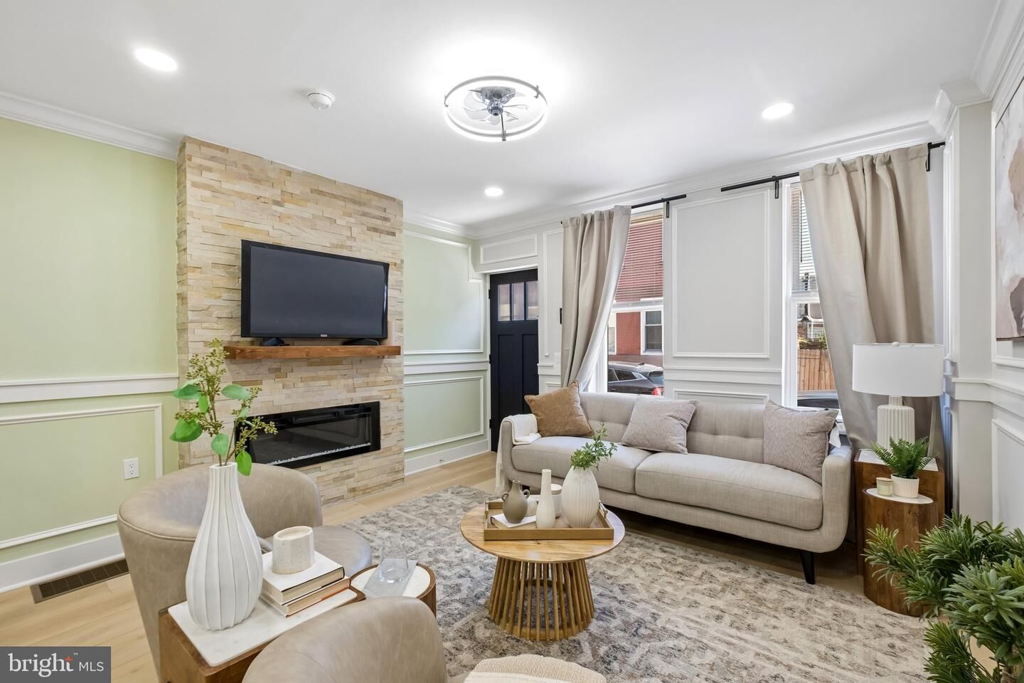 Property Photo:  2076 E Monmouth Street  PA 19134 