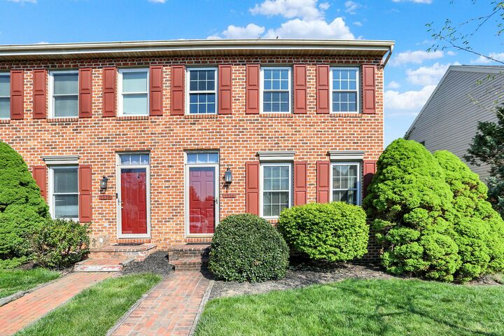 Property Photo:  1516 Tussey Court  PA 17050 