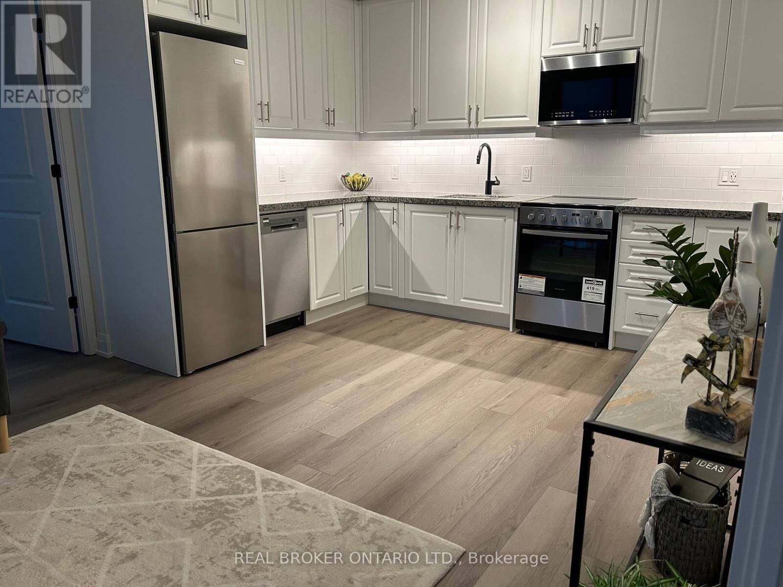 Property Photo: 2333 Khalsa Gate 703 ON L6M 0X7