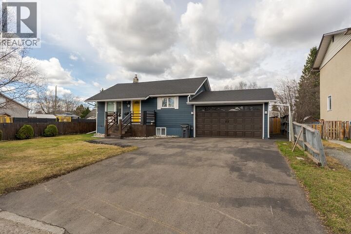 Photo de la propriété:  1745 Norwood Street  BC V2L 1X7 