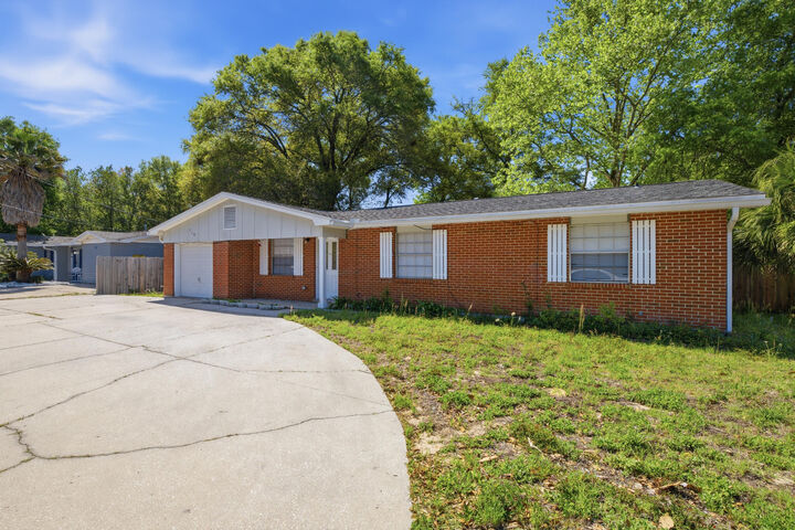 Property Photo: 750 Mayflower Avenue FL 32547