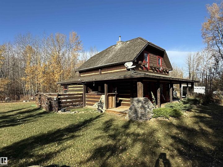 Property Photo: 580 Poplar Bay Drive AB T0C 2V0