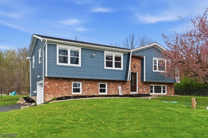 Property Photo:  87 Mudtown Rd  NJ 07461 