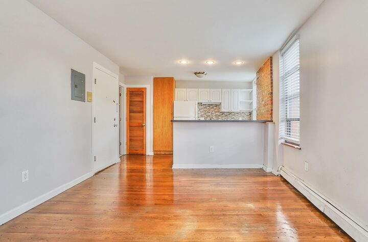 Property Photo:  197 Newark Ave 2  NJ 07302 