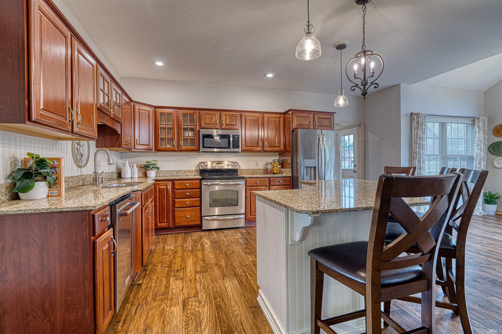 Property Photo:  2211 Kenyon Ridge Court  IN 47630 