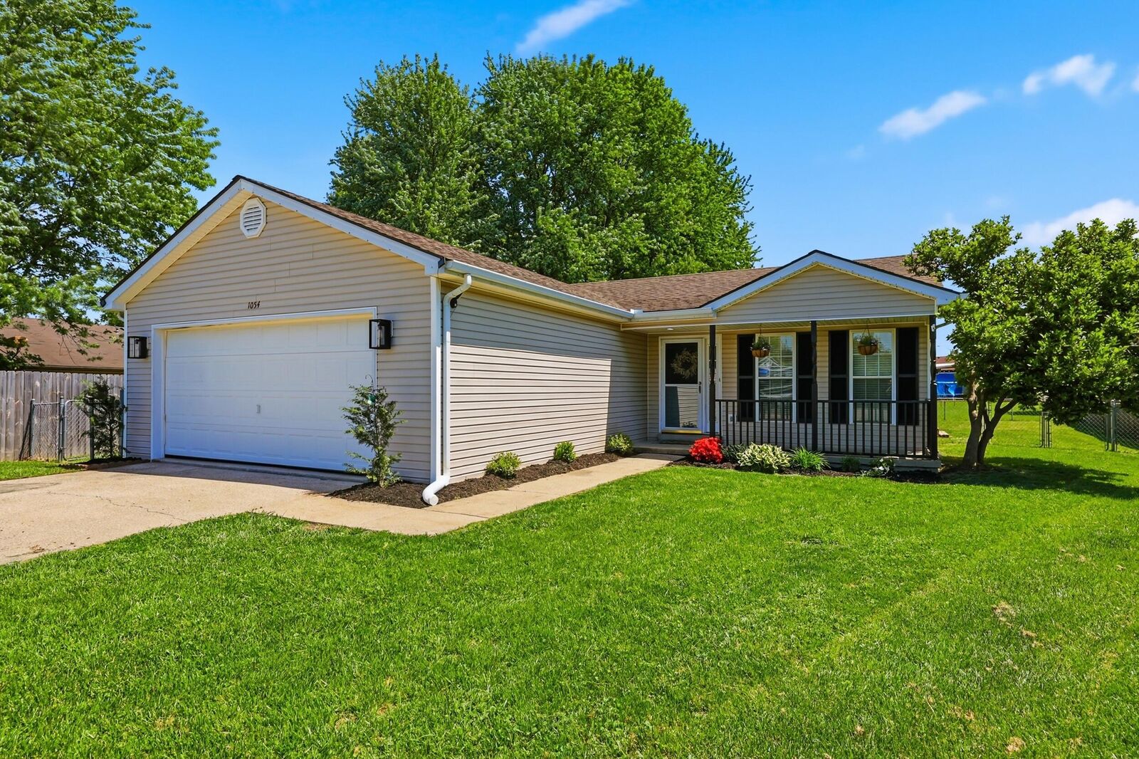 Property Photo:  1054 Quarter Mile Way  KY 40601 