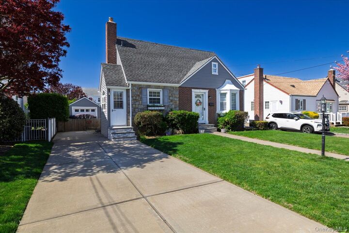 Property Photo: 1027 Van Buren Avenue NY 11010