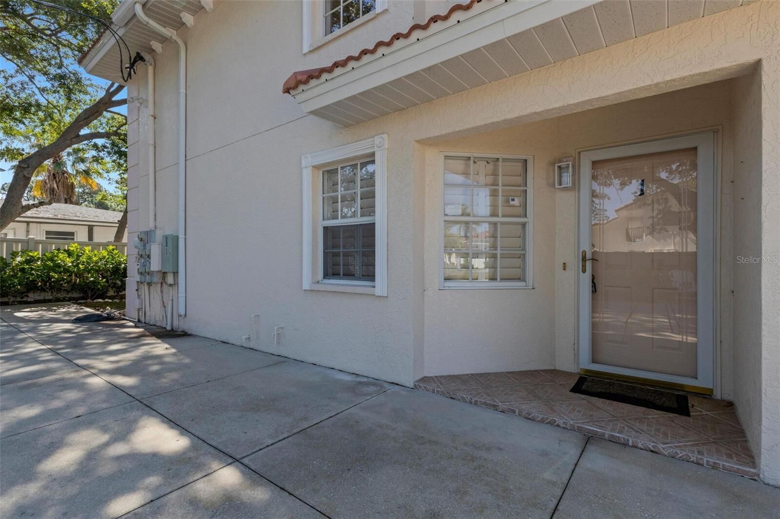 Property Photo:  528 W Venice Avenue # 1  FL 34285 