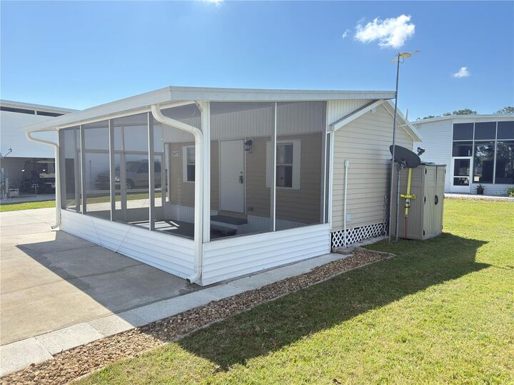 Property Photo:  5073 Shore Line Drive  FL 33868 