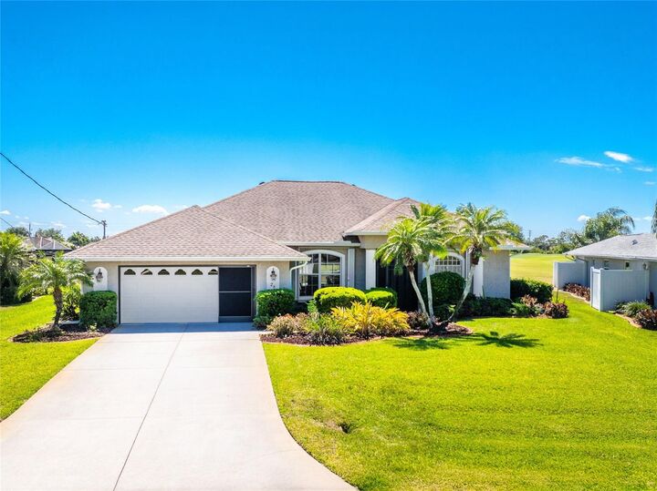 Property Photo:  28 Medalist Court  FL 33947 