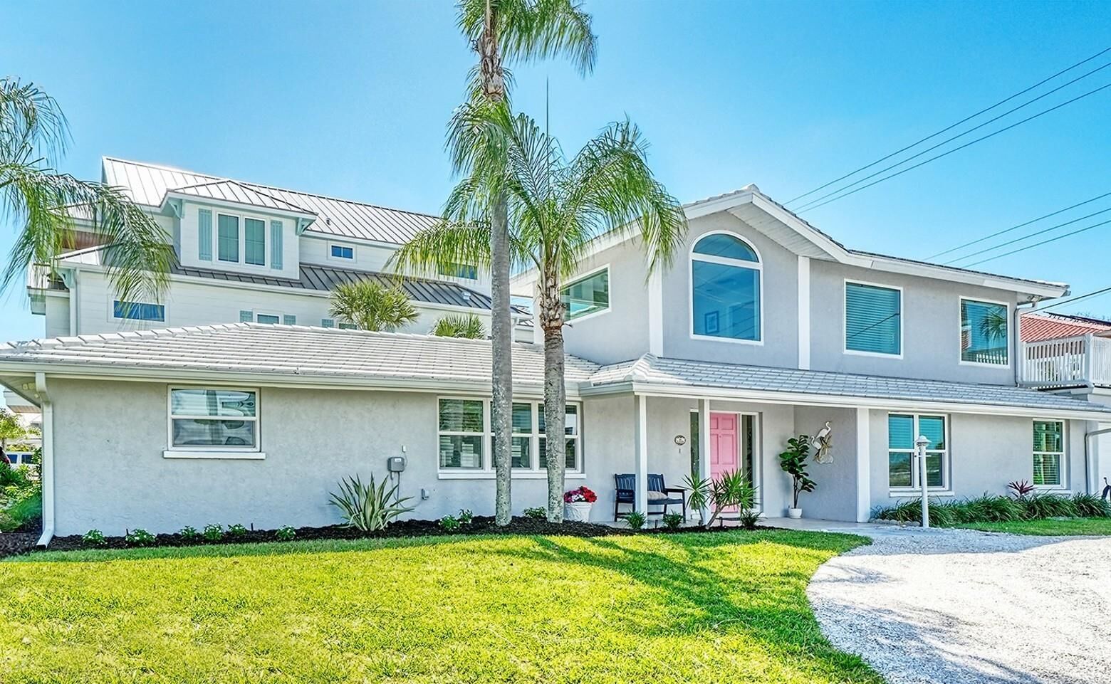 Property Photo:  404 S Polk Drive  FL 34236 