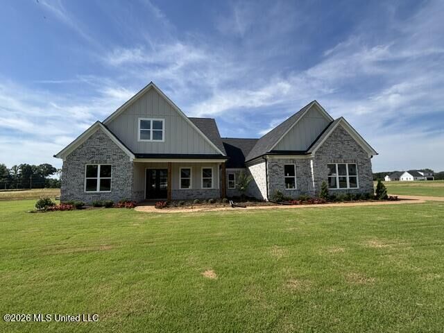 Property Photo:  1701 Tributary Drive  MS 38632 