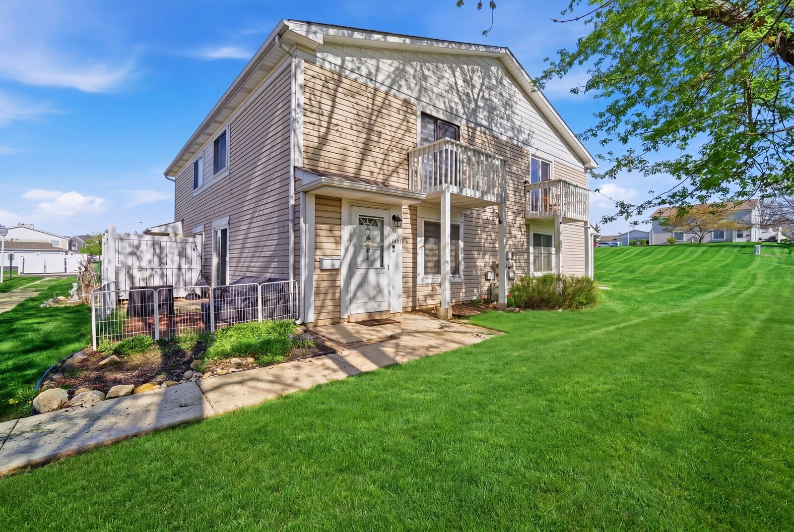 Property Photo: 1495 Cornell Court 1495 IL 60169