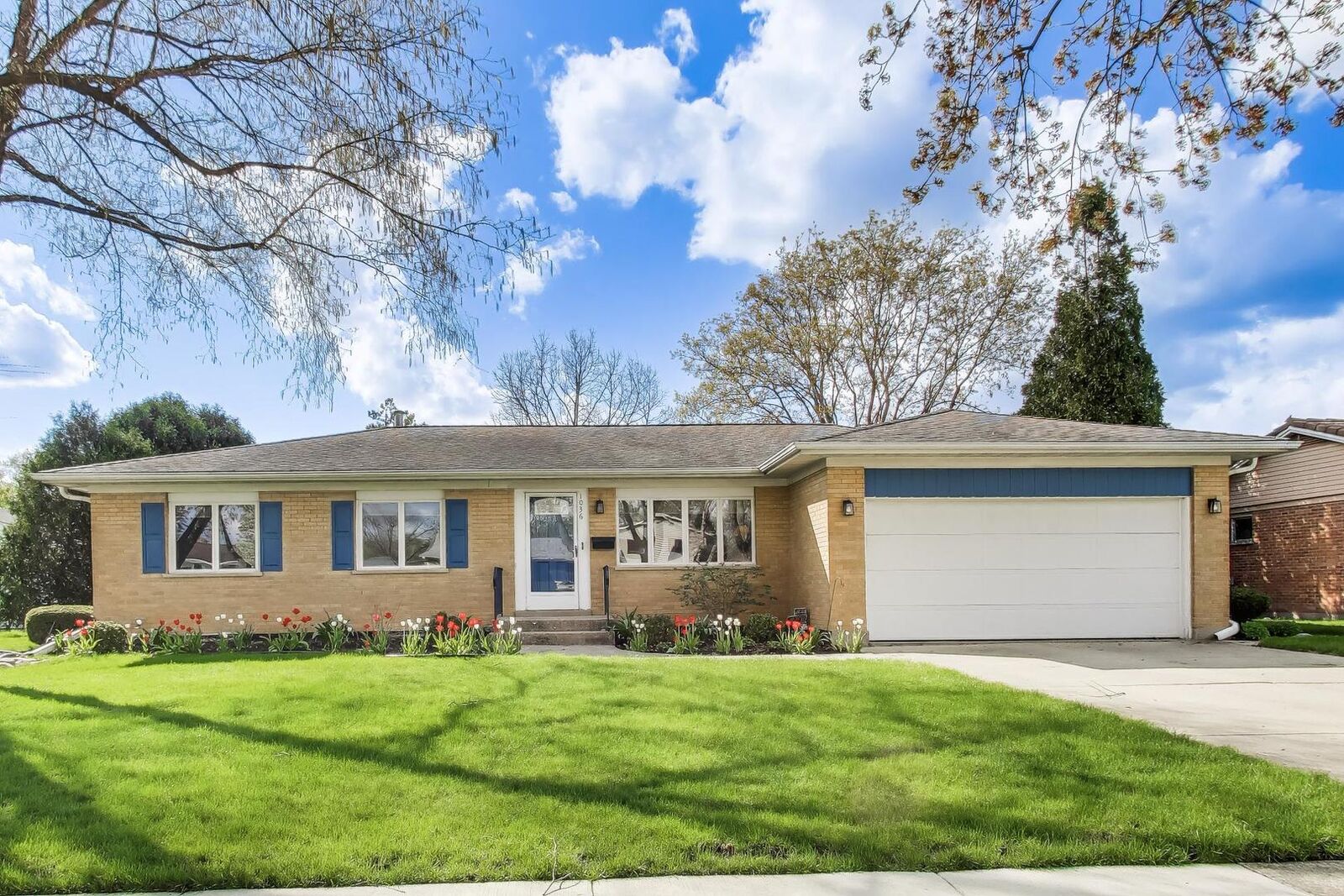 Property Photo:  1036 Clark Lane  IL 60016 