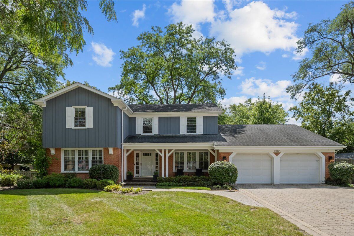 Property Photo:  2705 Cherry Lane  IL 60062 
