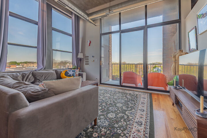 Property Photo:  1820 N Spaulding Avenue 410  IL 60647 